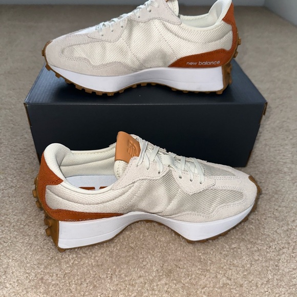 New Balance 327 (Sea Salt/Rust Oxide) Size 8 - Picture 2 of 16